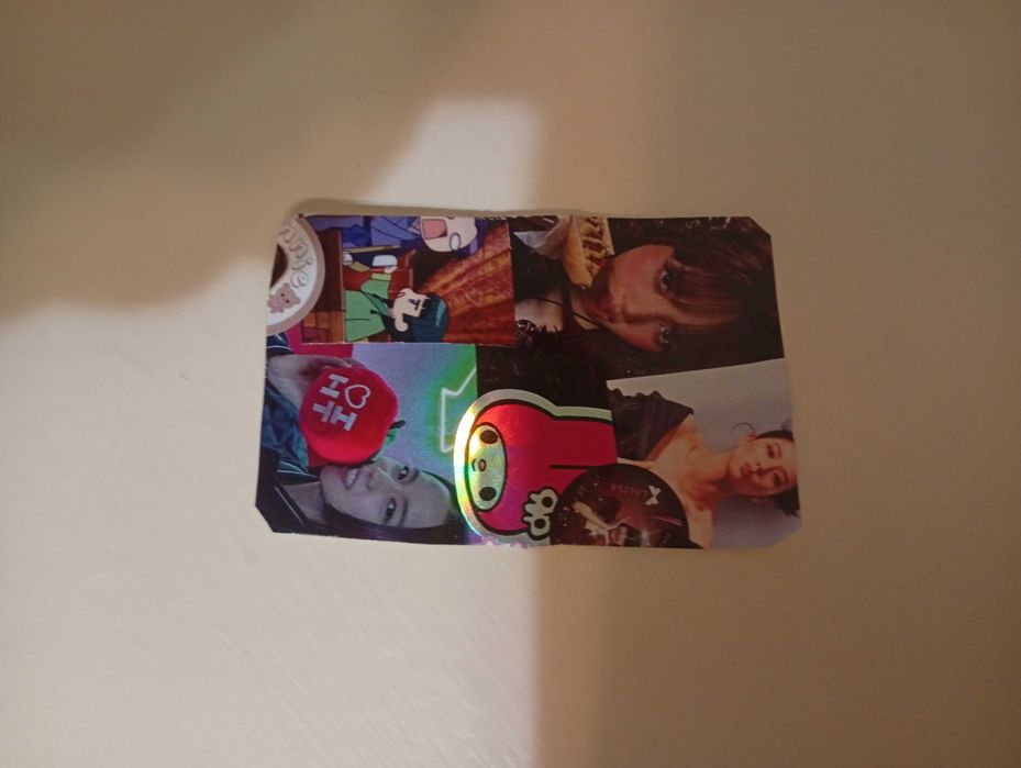 Карточка з Блекпінк, монолог травниці.