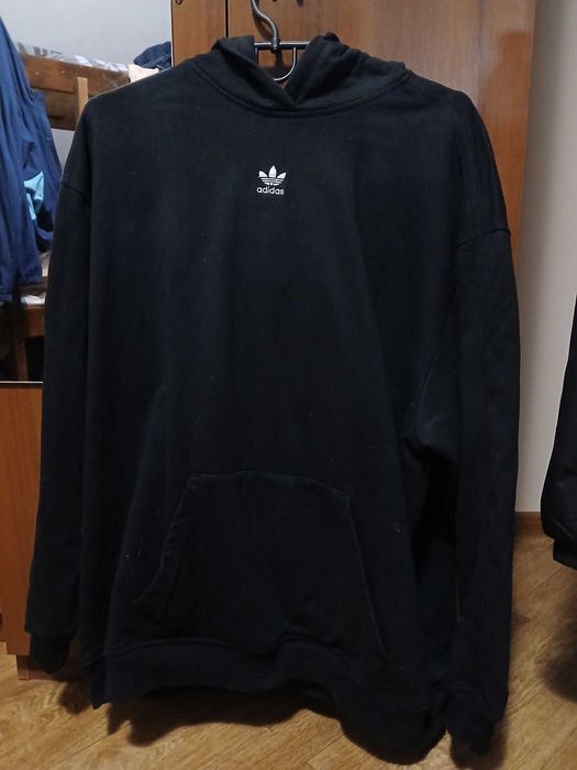 Світшот Essentials IY9615 Чорний Oversize