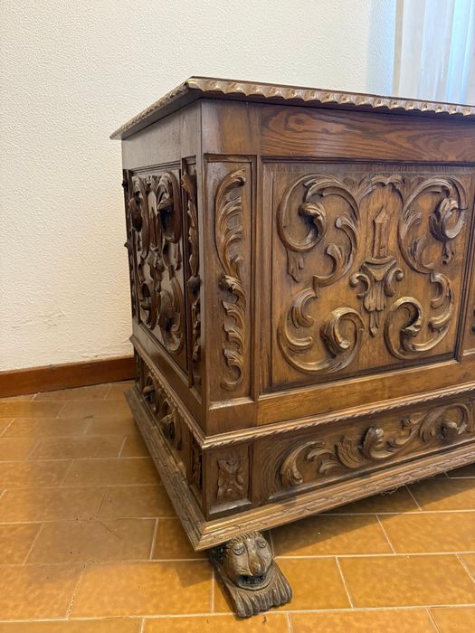 Baú madeira maciça