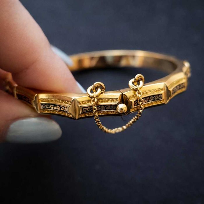 Bracelte em Ouro 19.2K com Corrente de Segurança