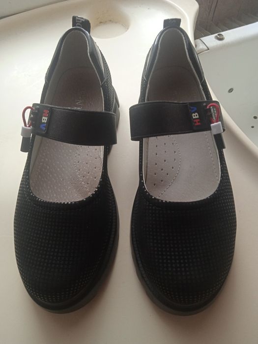 Туфельки на девочку 34 размер