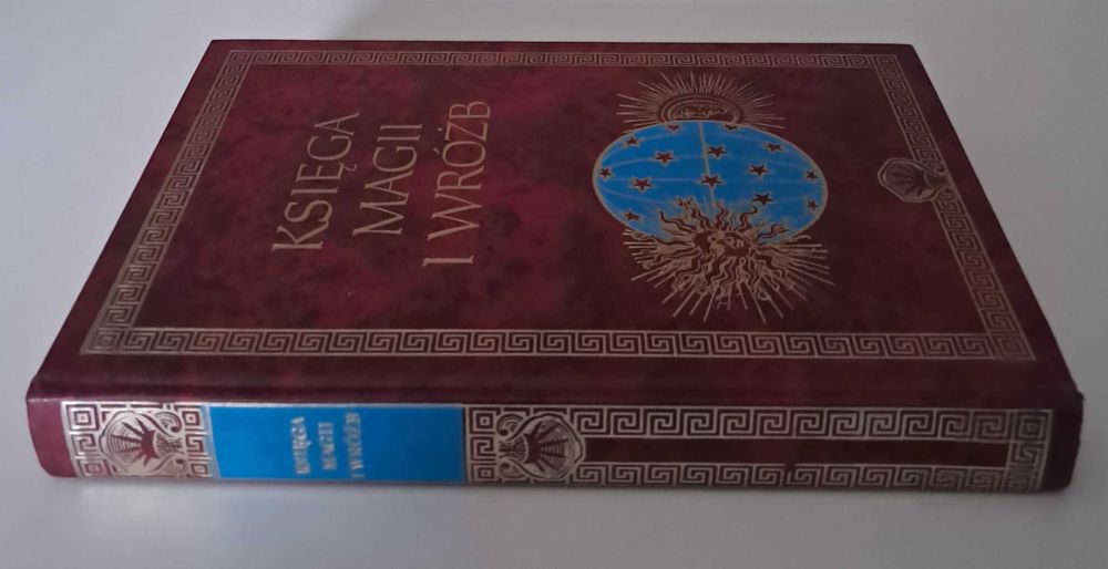 Księga magii i wróżb Victoria Naiver