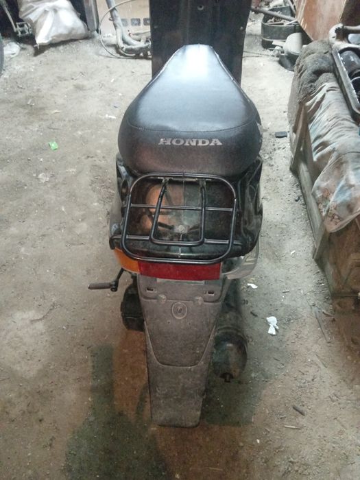 Продам  honda dio 18