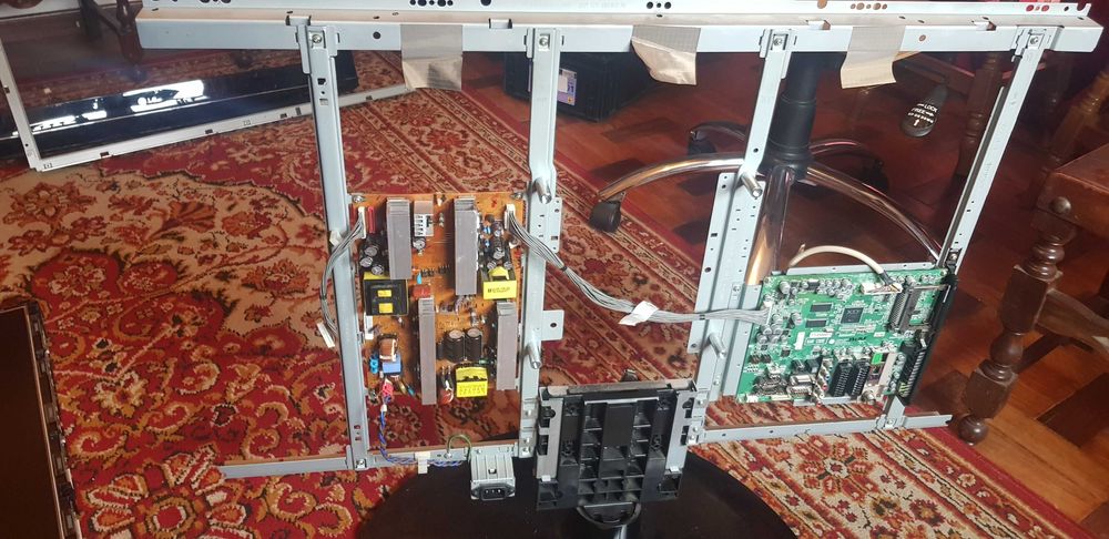 TV LG 37LG5000 para peças