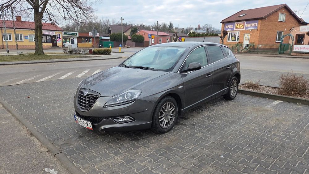 Lancia Delta Lancia Delta III 2013 1.9 Multijet MOMO Design 190 KM