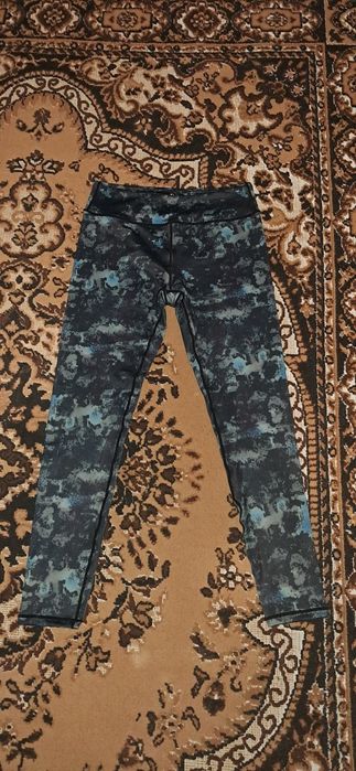 Спортивні лосіни