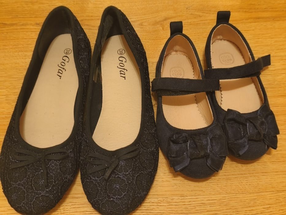 Sukienki córka r.128, mama r.44 i buty 28, 39 Polecam!