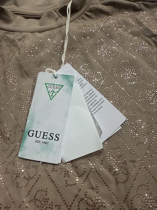 Top Guess bege nova