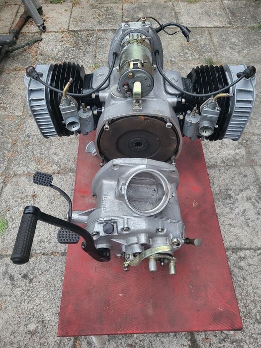 Silnik skrzynia biegów k 750 wsteczny