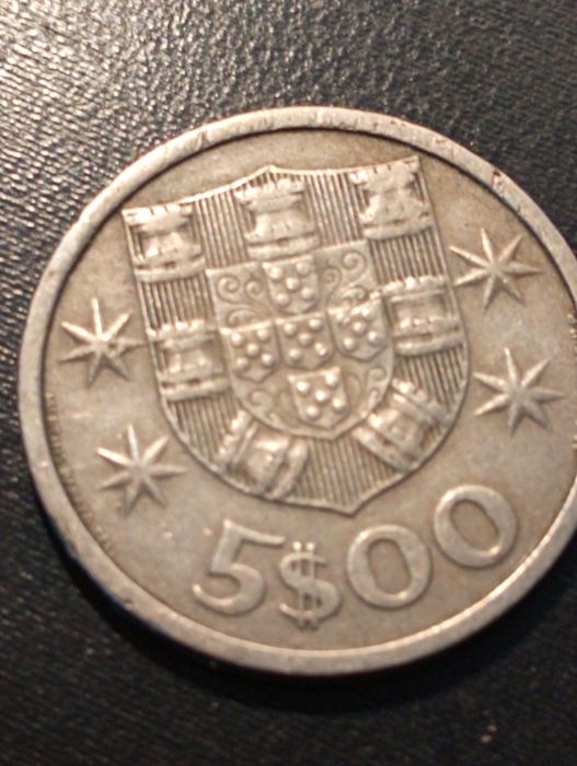 2  moedas de 5 escudos		1964 e 1967