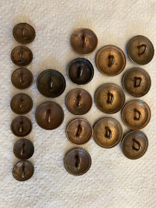 Guziki PKP kolejarza.