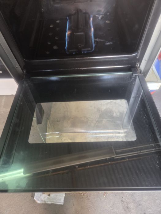 Fogão baixo de bancada junex em bom estado 95 euros.
Gas de botija 
4