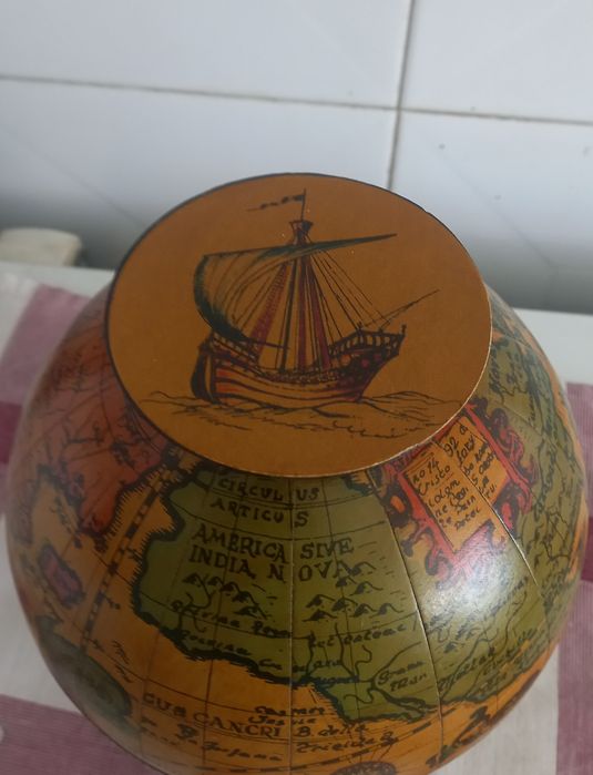 Globo terrestre Cigarreira.