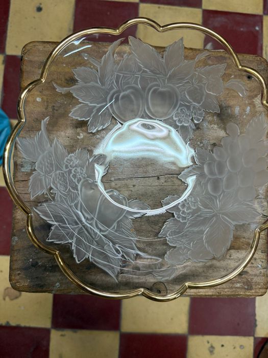 Em Cristal japonês fruteira ou saladeira belíssima.
