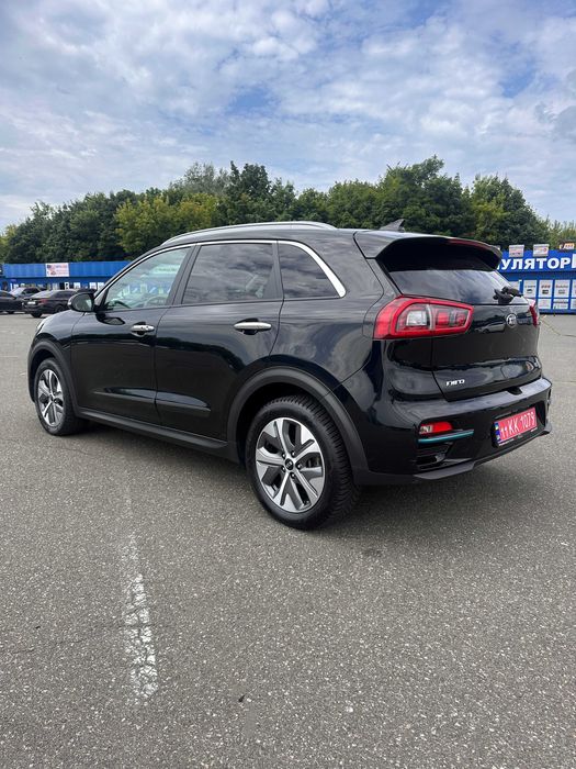 Kia Niro 2019 • 64 кВт • Максимальна комплектація