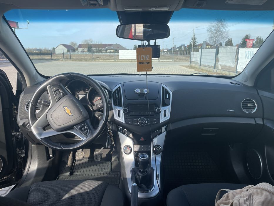 chevrolet cruze kombi