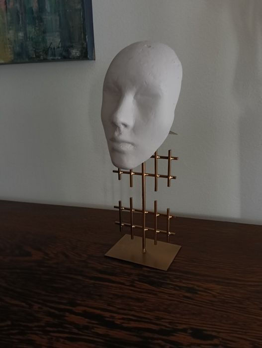 Estátua/ escultura original e única de autor com 36 cm de altura