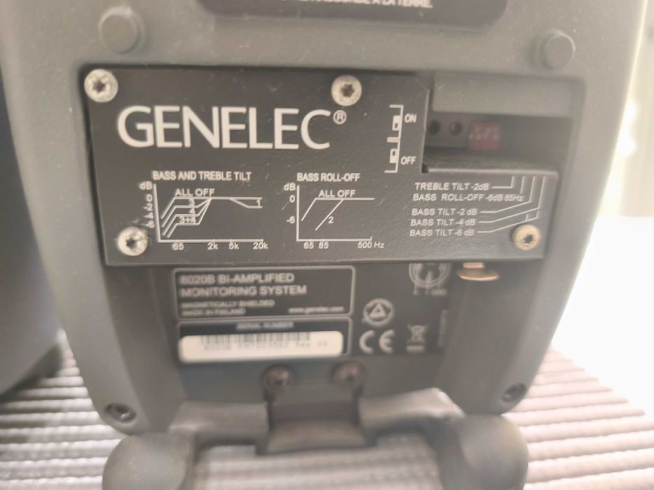 Monitores de estúdio Genelec 8020B. Par em ótimo estado com caixas de origem