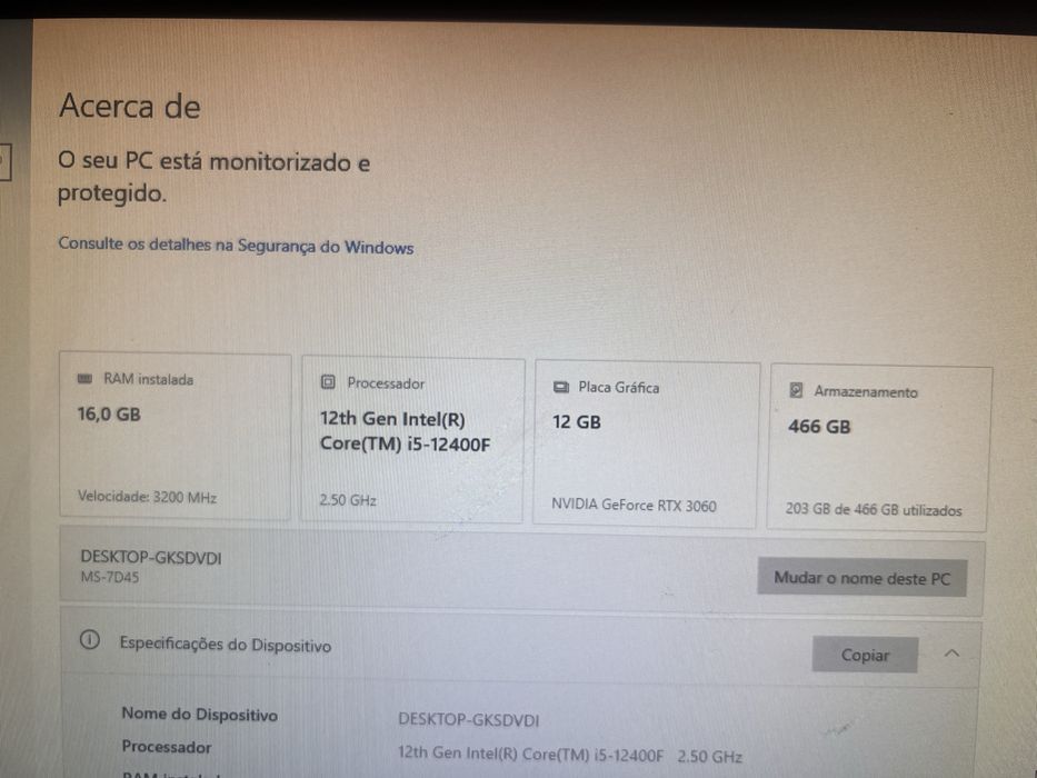 Conjunto de setup gaming computador gaming , monitor gaming e