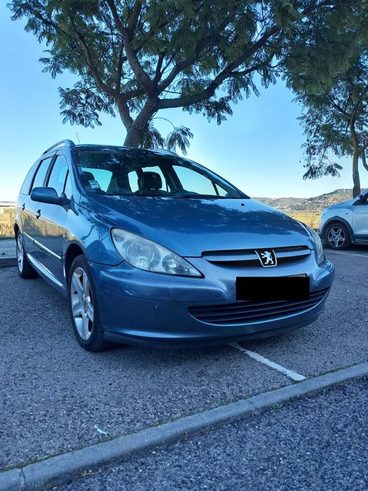 Peugeot 307 Break Executivo (2005) – Teto Panorâmico & Extras