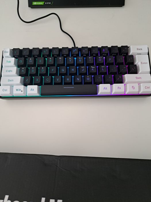 Teclado Gaming NANA V7000Wr Rgb Membrana Português Branco