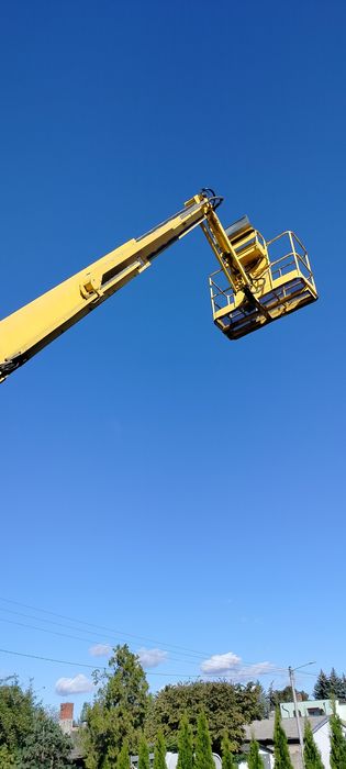 Podnośnik koszowy zwyżka genie S45 4x4