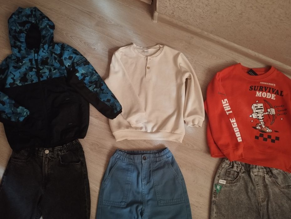 Продам джинси, кофти,вітровку для хлопчика