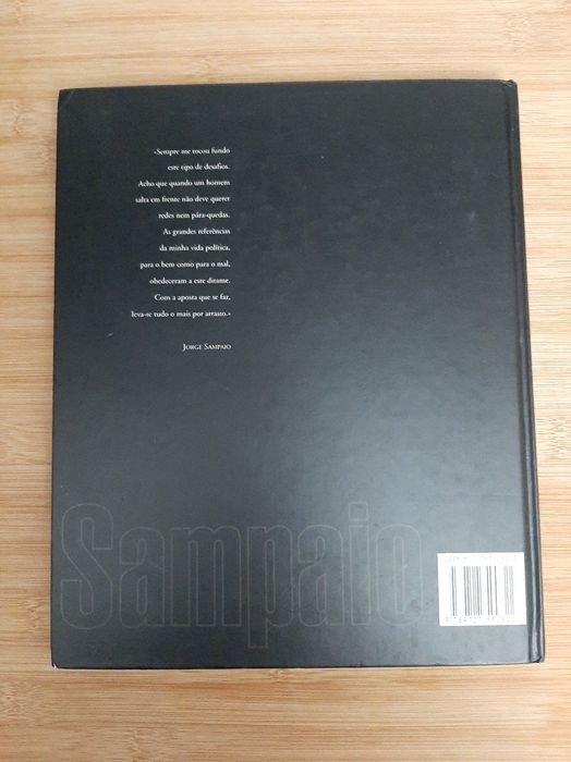 Livro " Sampaio retratos de uma vitória "