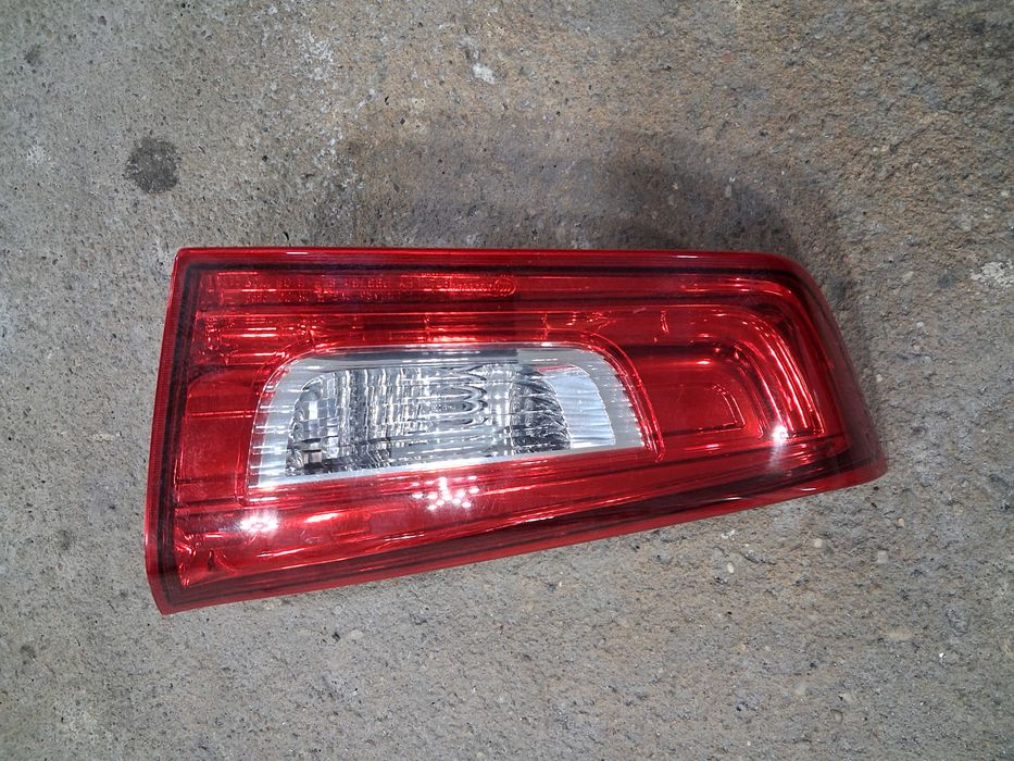Lampa prawa tył tylna w klapę bagażnika Mitsubishi ASX 1018r