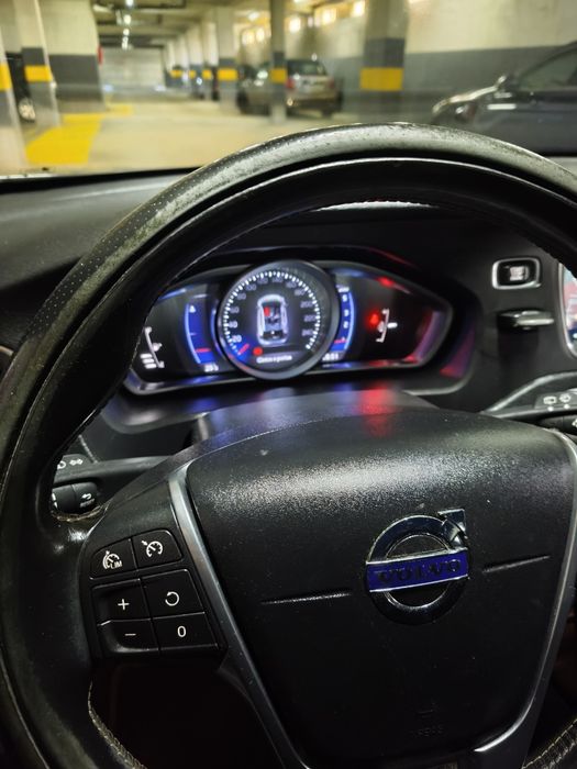 Volvo V40 R Design 2015