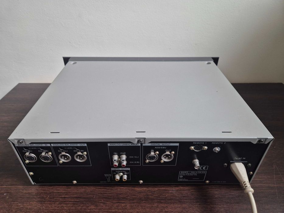 Sony PCM R700 magnetofon cyfrowy DAT - profesjonalny