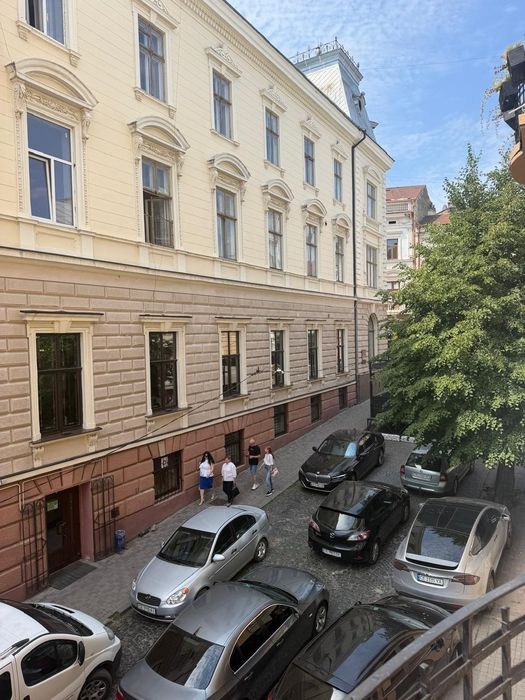 Оренда 3 кімн район Кобилянської