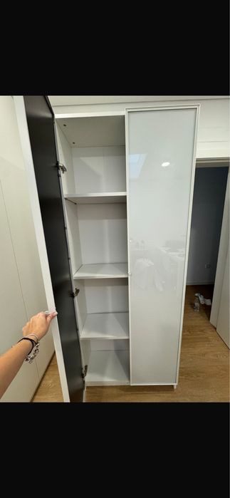 Armário branco IKEA