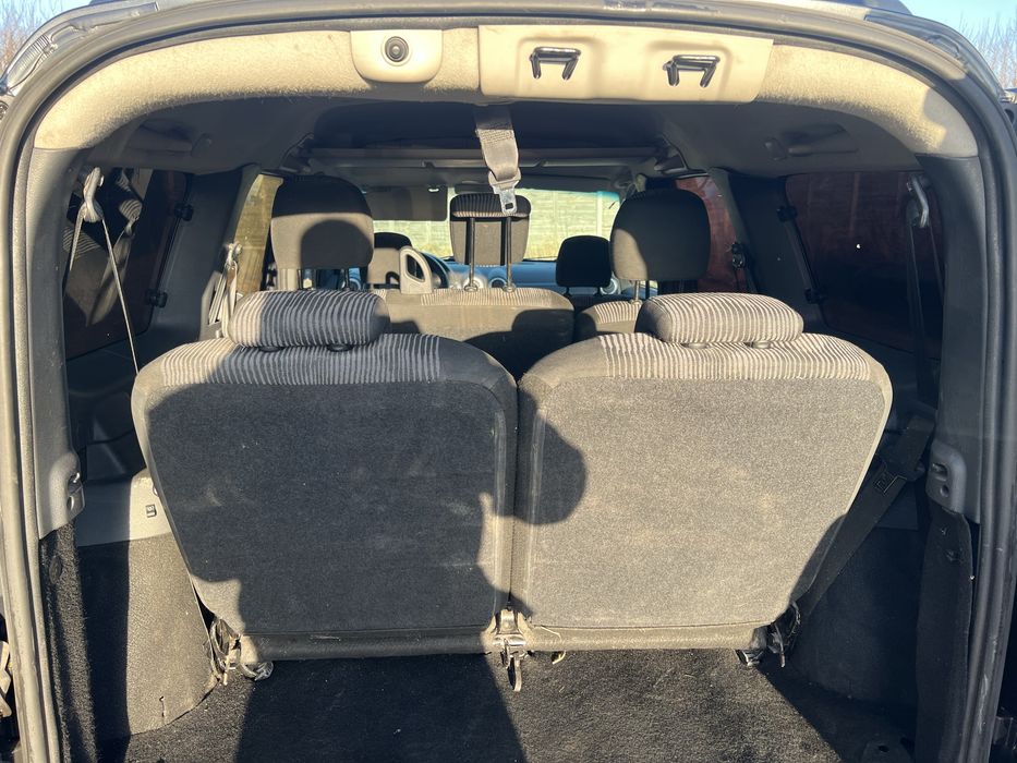 Dacia logan дачіа логан 1.6 7-ми місна