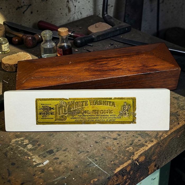 Вашита Lily White Pike старовинний камінь для заточування