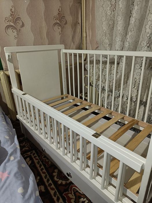 Продам детскую кроватку