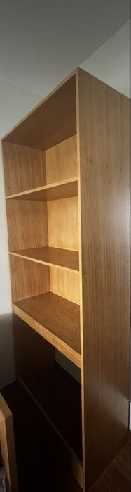 Conjunto de quarto em madeira de carvalho – cama, cómoda e estante