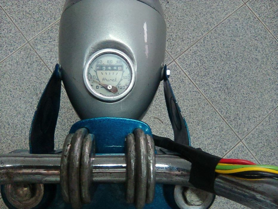 Famel foguete 3v de punho com motor DKW motor auxiliar de pedais não tem matrícula muito raro