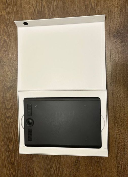 Графічний планшет Wacom Intuos Pro M (PTH-660-N)