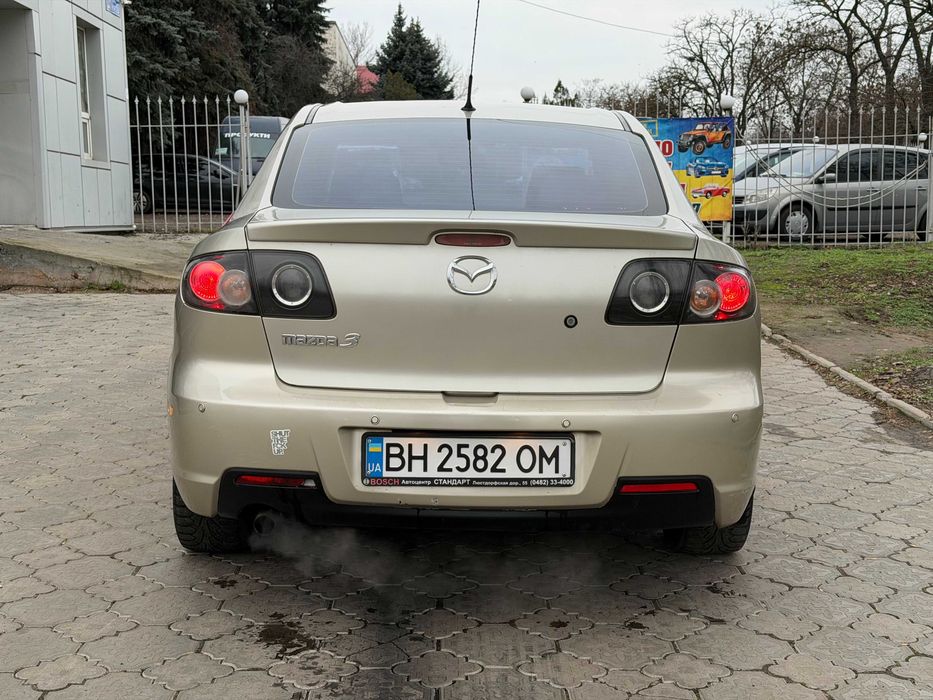 Продам Mazda 3 2008 рік рест 1.6 автомат газ- бензин 4-пок