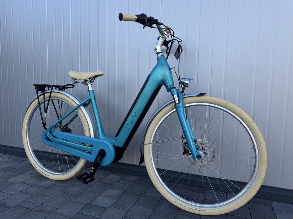 ROWER Cube Ella Bosch