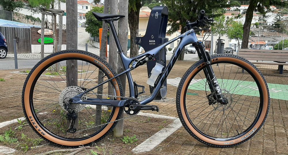 Bicicleta KTM Scarp Elite em muito bom estado