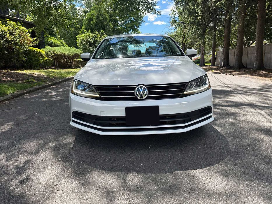 Volkswagen Jetta      2018