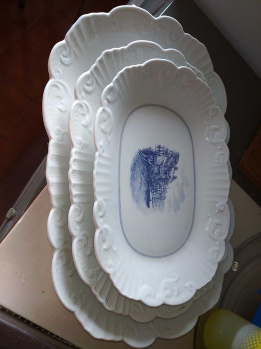 Conjunto de Loica /Porcelana de Vista alegre antigo