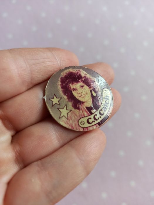 Przypinka PRL vintage C.C. Catch muzyka pop  80s 1980s lata 80te