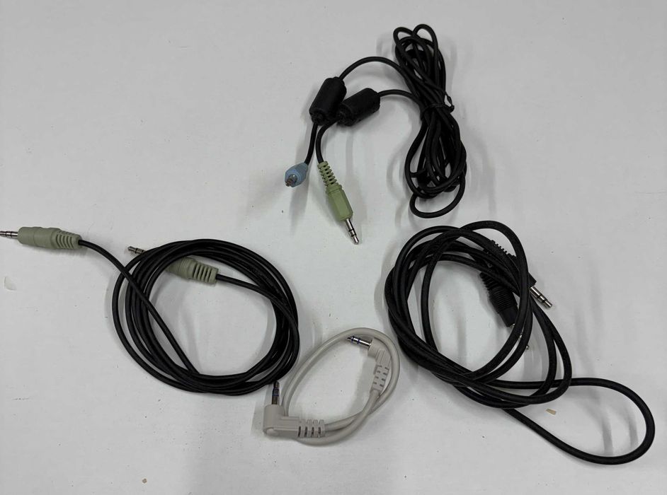 Lote 4 Cabos Áudio Auxiliar Jack 3.5mm (PC / Carro / Stereo)
