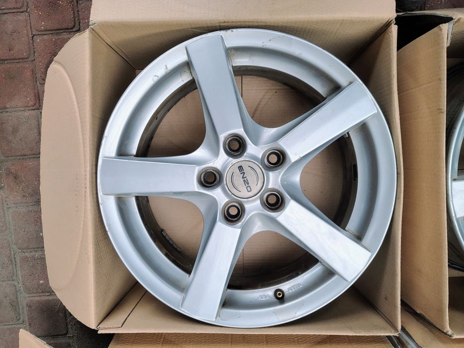 Felgi aluminiowe Enzo 7x17 ET 42 5x120 BMW Insignia