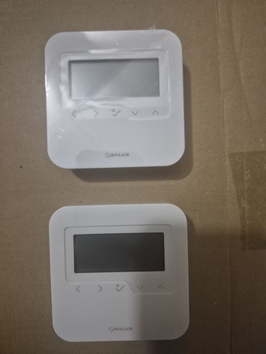 Sterownik pokojowy salus