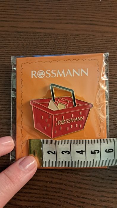Przypinka koszyk, Rossmann pin