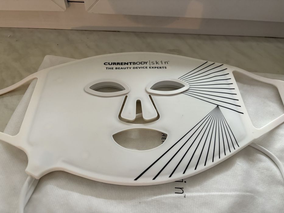 CurrentBody red light LED face mask